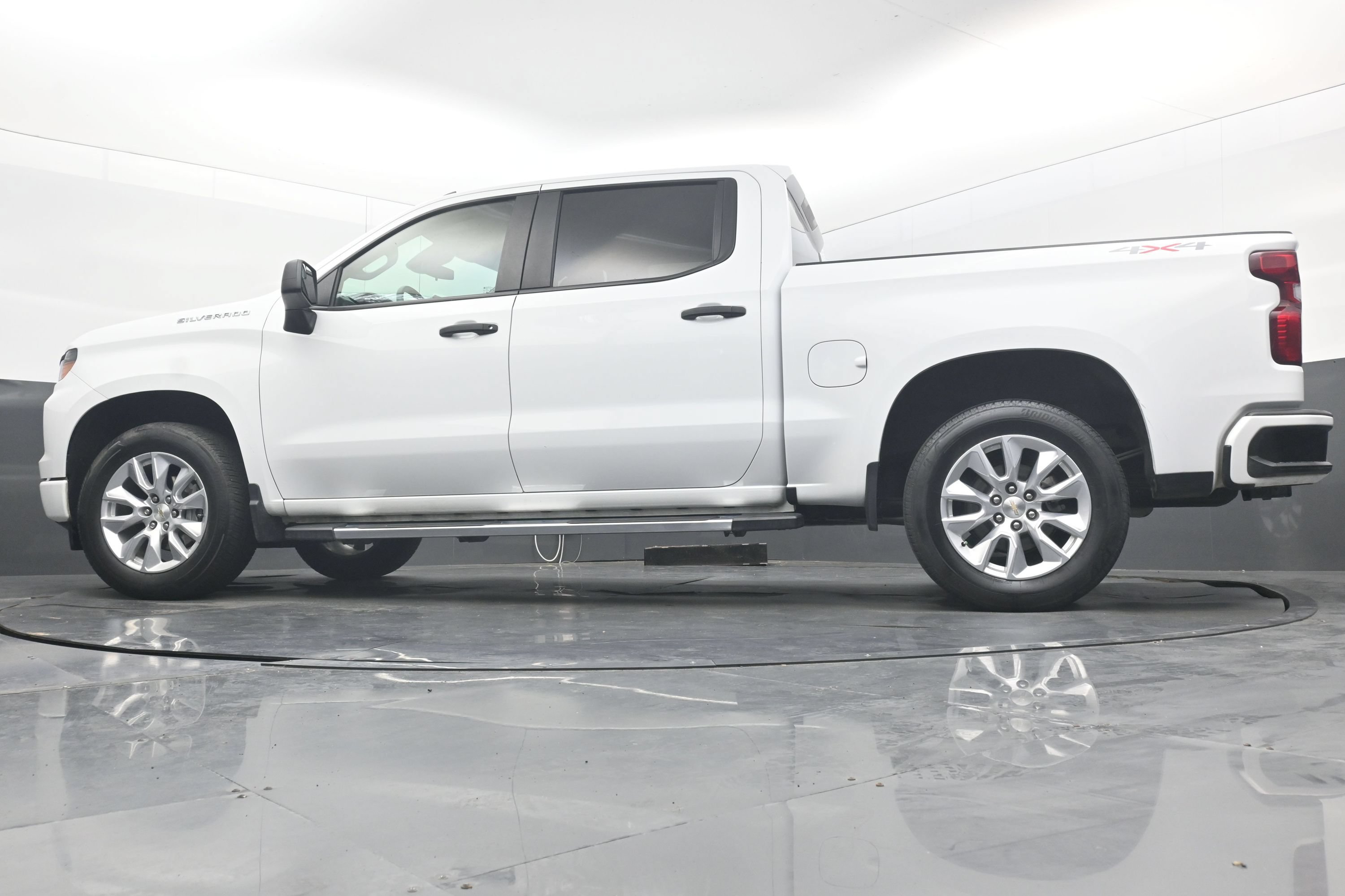 Used 2024 Chevrolet Silverado 1500 Custom AWD/4WD image 23