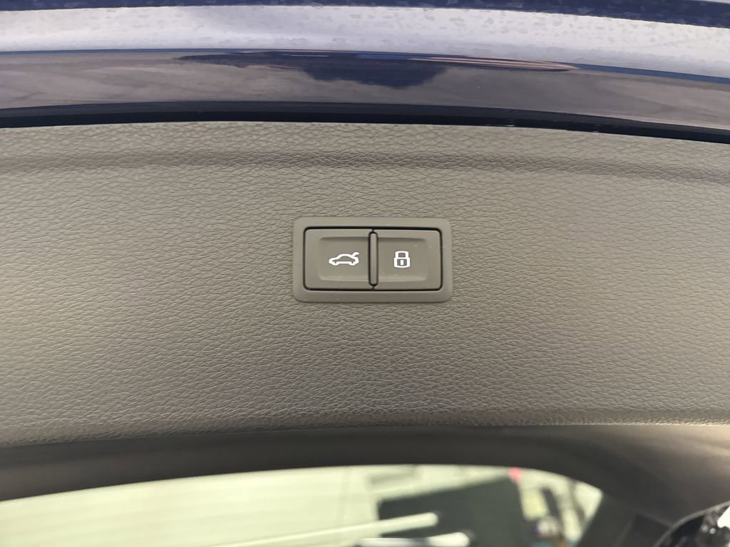 Used 2025 Audi Q5 2.0T Premium Plus w/ Premium Plus Package image 16