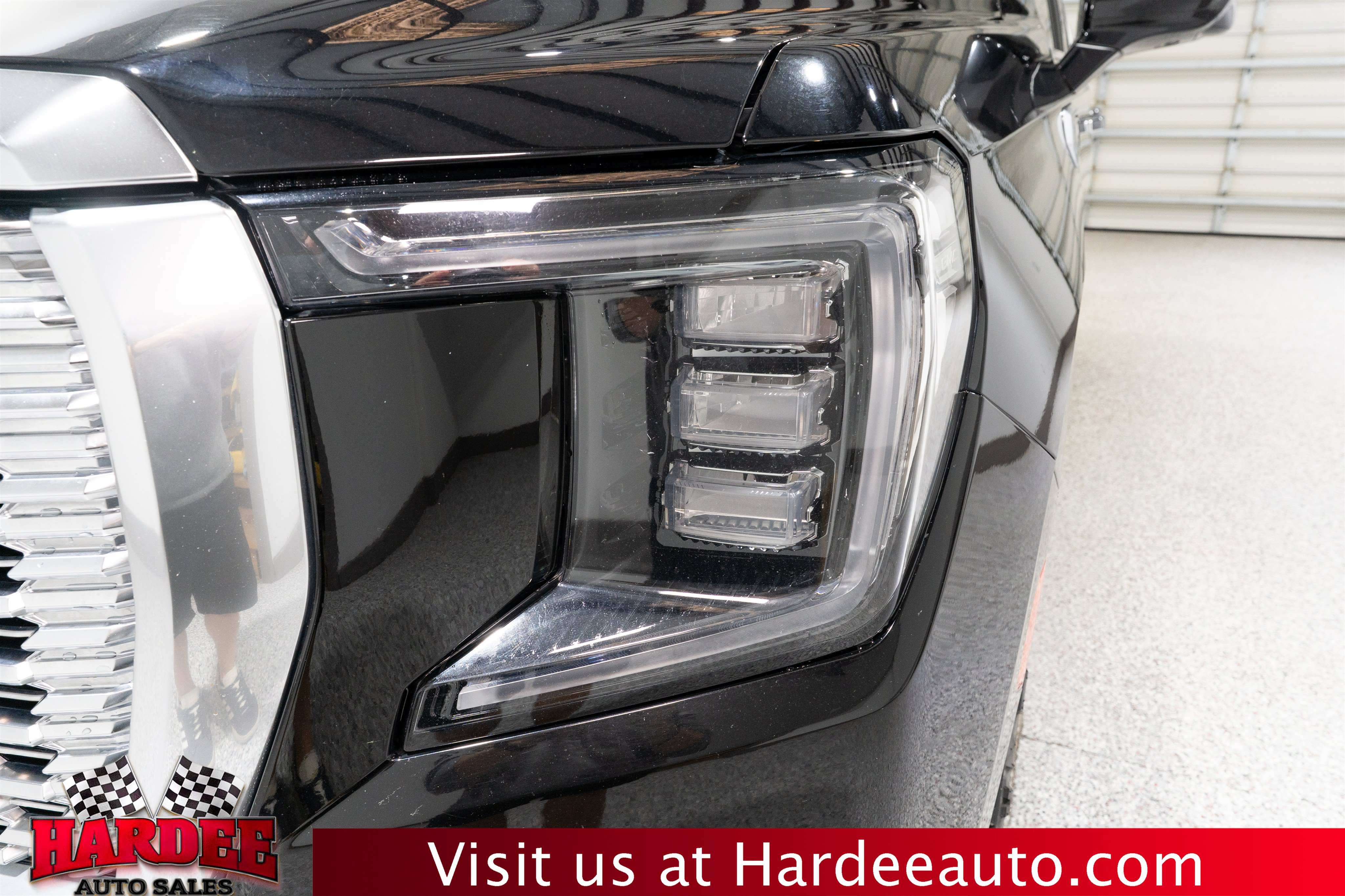 Used 2021 GMC Yukon Denali w/ Advanced Technology Package RWD image 8