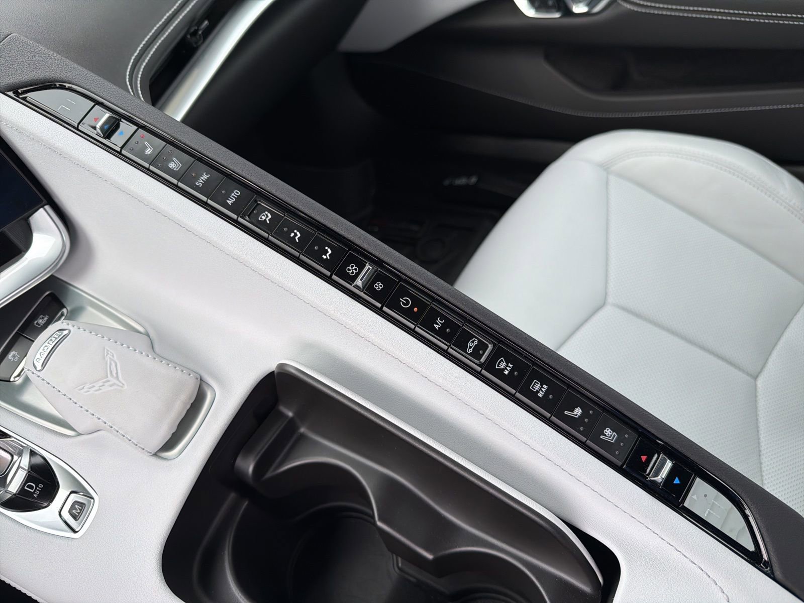 Used 2022 Chevrolet Corvette Stingray Preferred Conv w/ Battery Protection Package RWD image 17