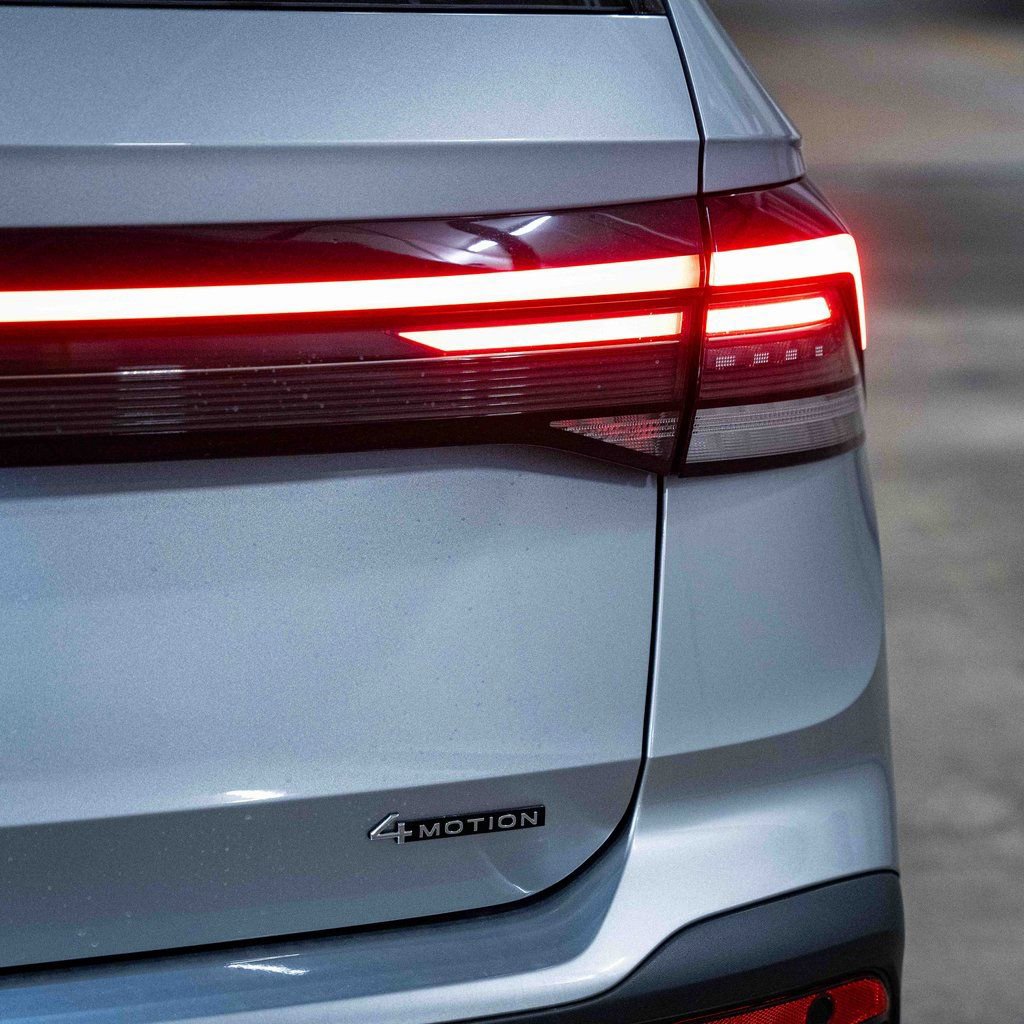 New 2026 Volkswagen Taos SE image 6