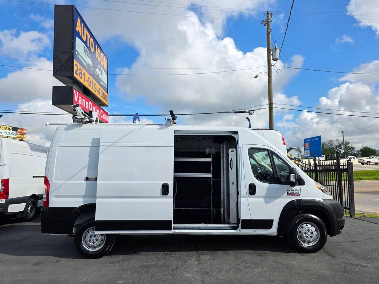 Used 2021 RAM ProMaster 2500 FWD image 5