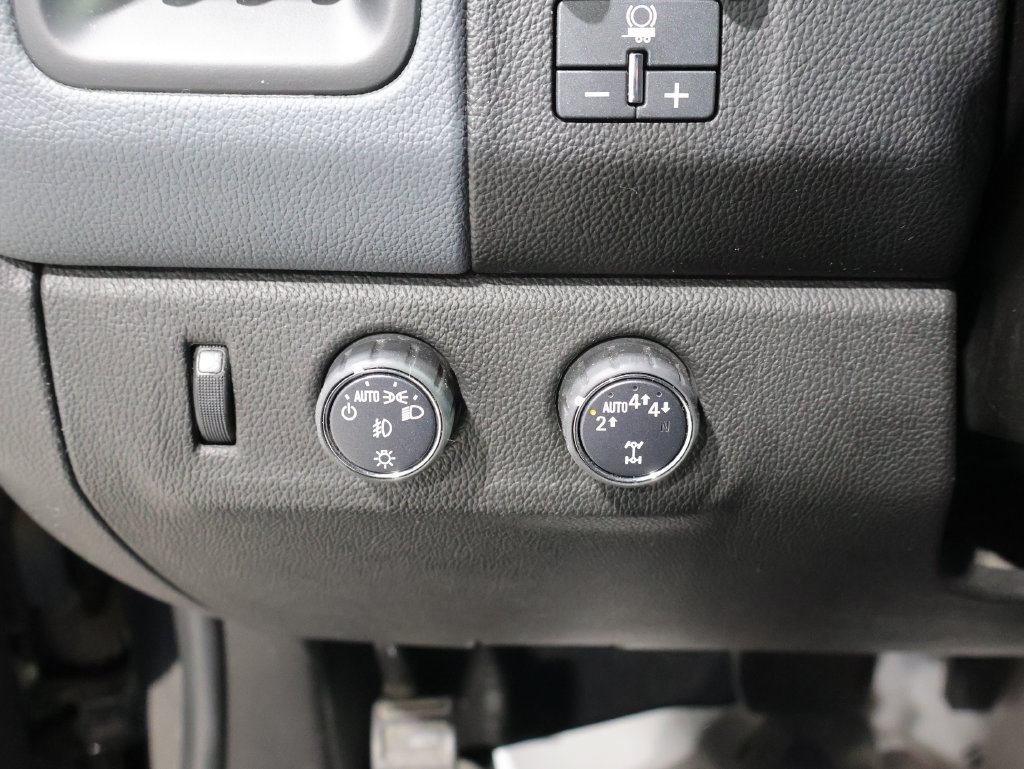 Used 2021 Chevrolet Colorado Z71 w/ Safety Package AWD/4WD image 33