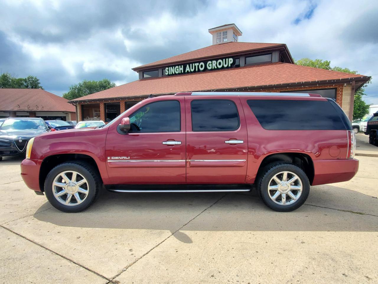 Used 2007 GMC Yukon XL Denali AWD/4WD image 5