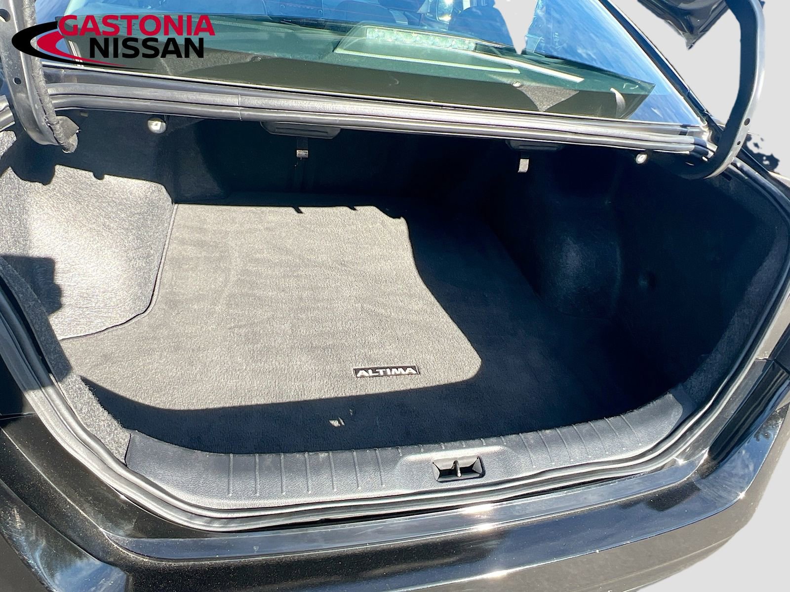 Used 2024 Nissan Altima 2.5 SV image 33