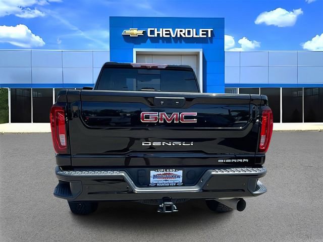 Used 2022 GMC Sierra 2500 Denali w/ Denali Black Diamond Edition AWD/4WD image 4
