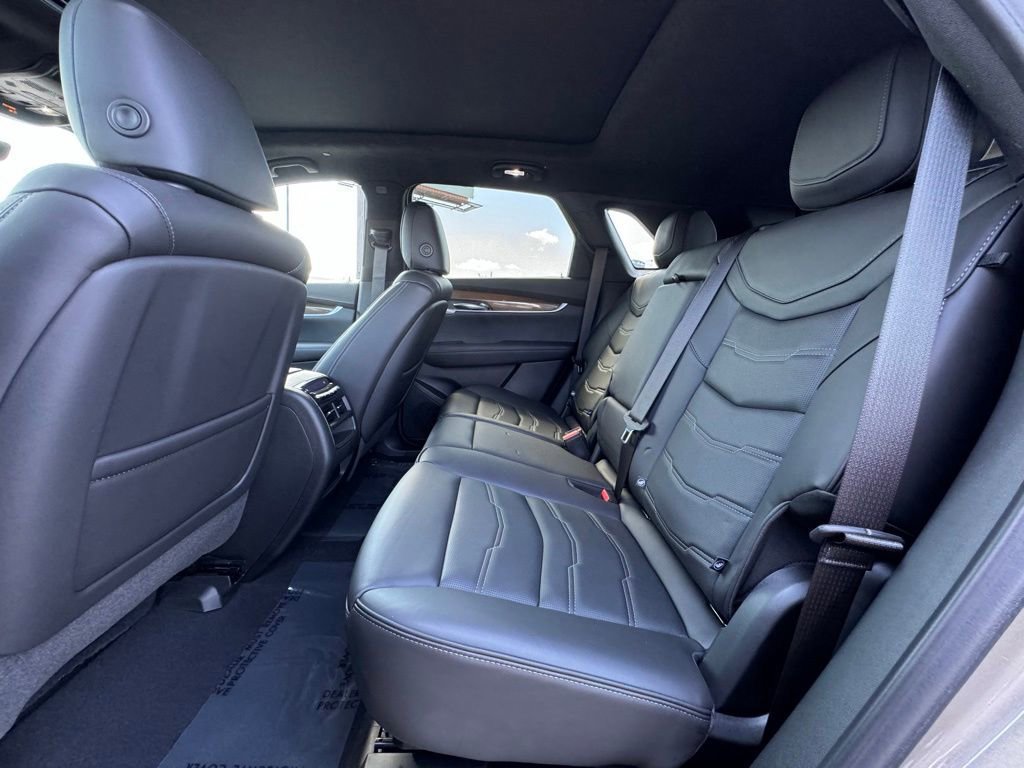 Used 2023 Cadillac XT5 Premium Luxury w/ Platinum Package AWD/4WD image 28