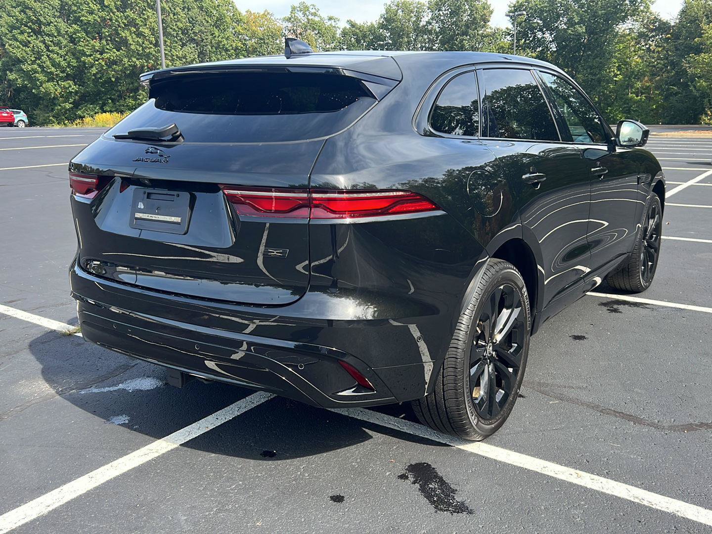 Certified 2026 Jaguar F-PACE R-Dynamic S AWD/4WD image 5