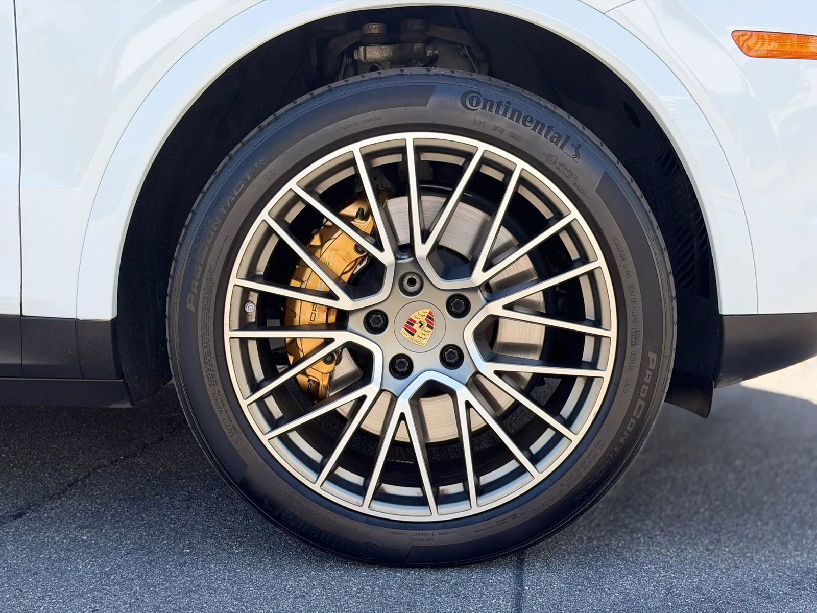 Used 2022 Porsche Cayenne Platinum Edition w/ Premium Package Plus AWD/4WD image 12