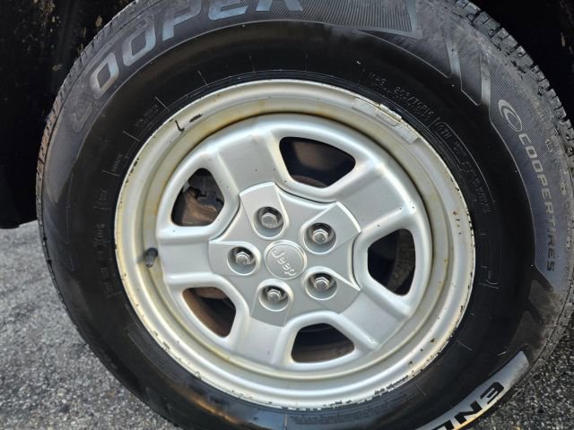 Used 2014 Jeep Patriot Sport AWD/4WD image 9
