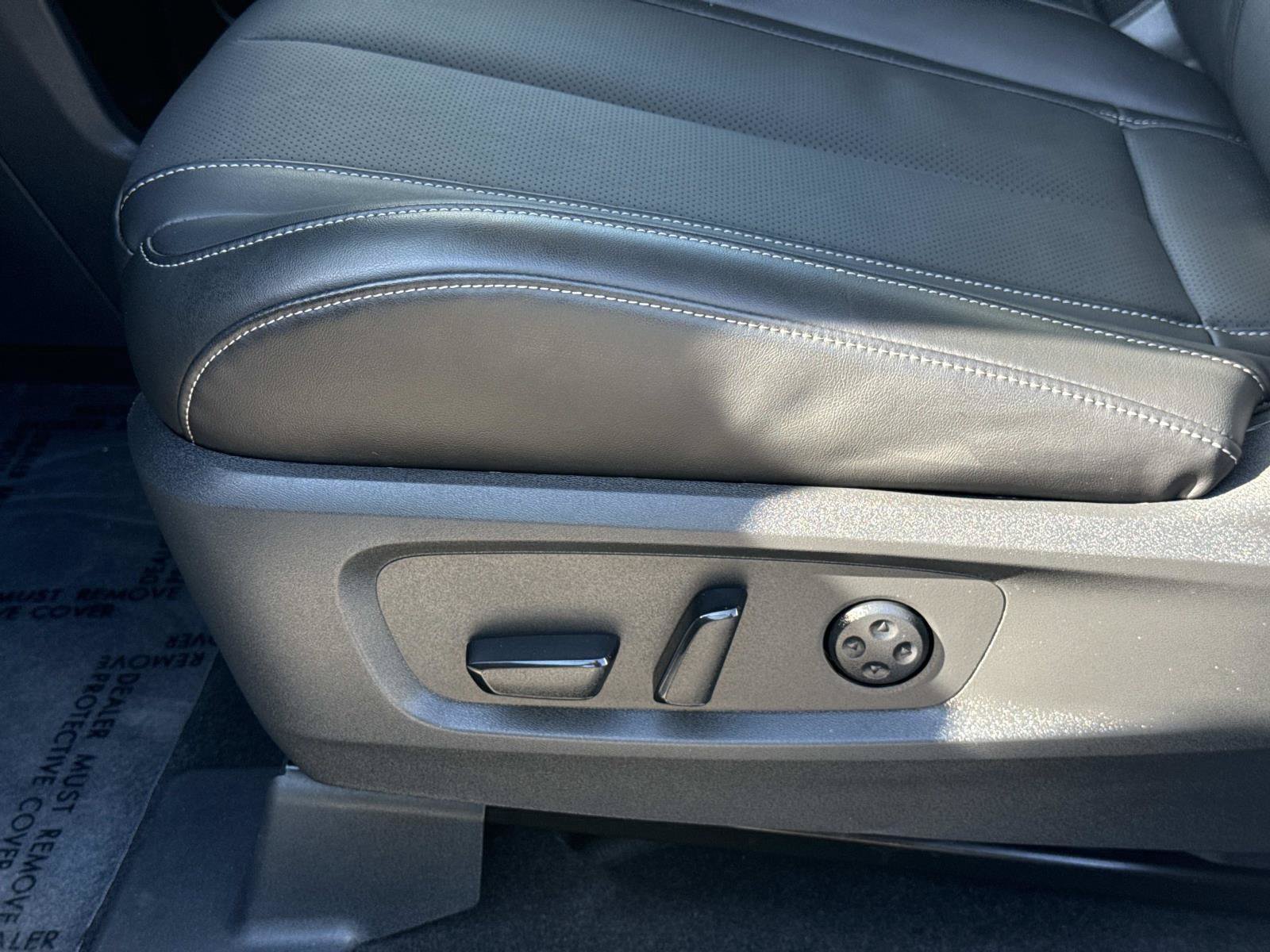 Used 2026 INFINITI QX60 Luxe w/ Cargo Package AWD/4WD image 22