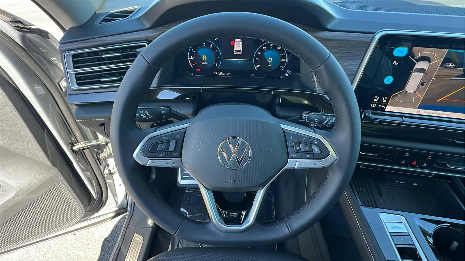 New 2026 Volkswagen Atlas SEL Premium R-Line image 18