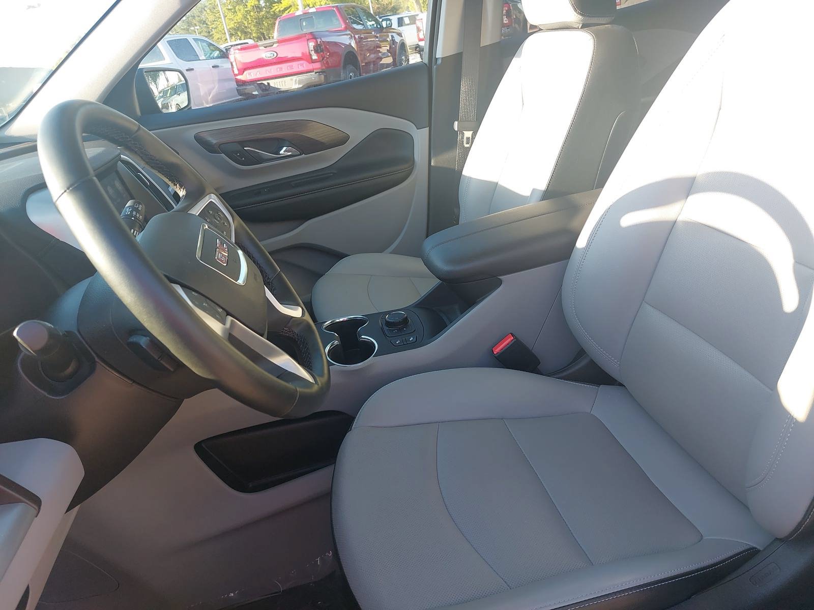 Used 2024 GMC Terrain SLT AWD/4WD image 15