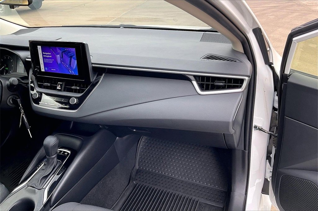 Used 2024 Toyota Corolla LE image 16