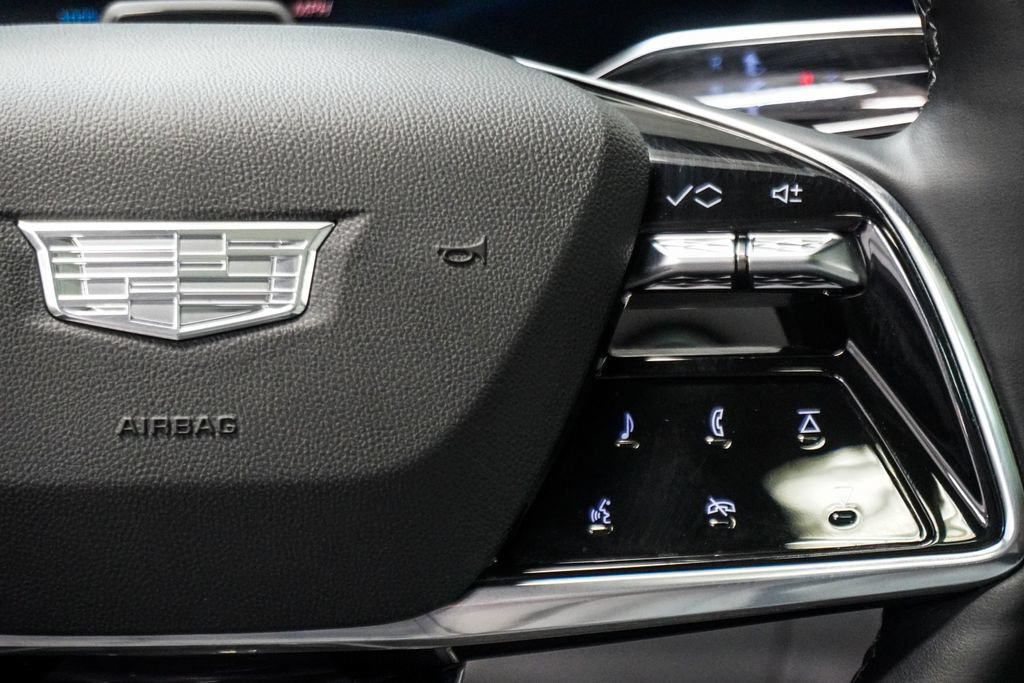 Used 2024 Cadillac Lyriq Sport AWD/4WD image 17