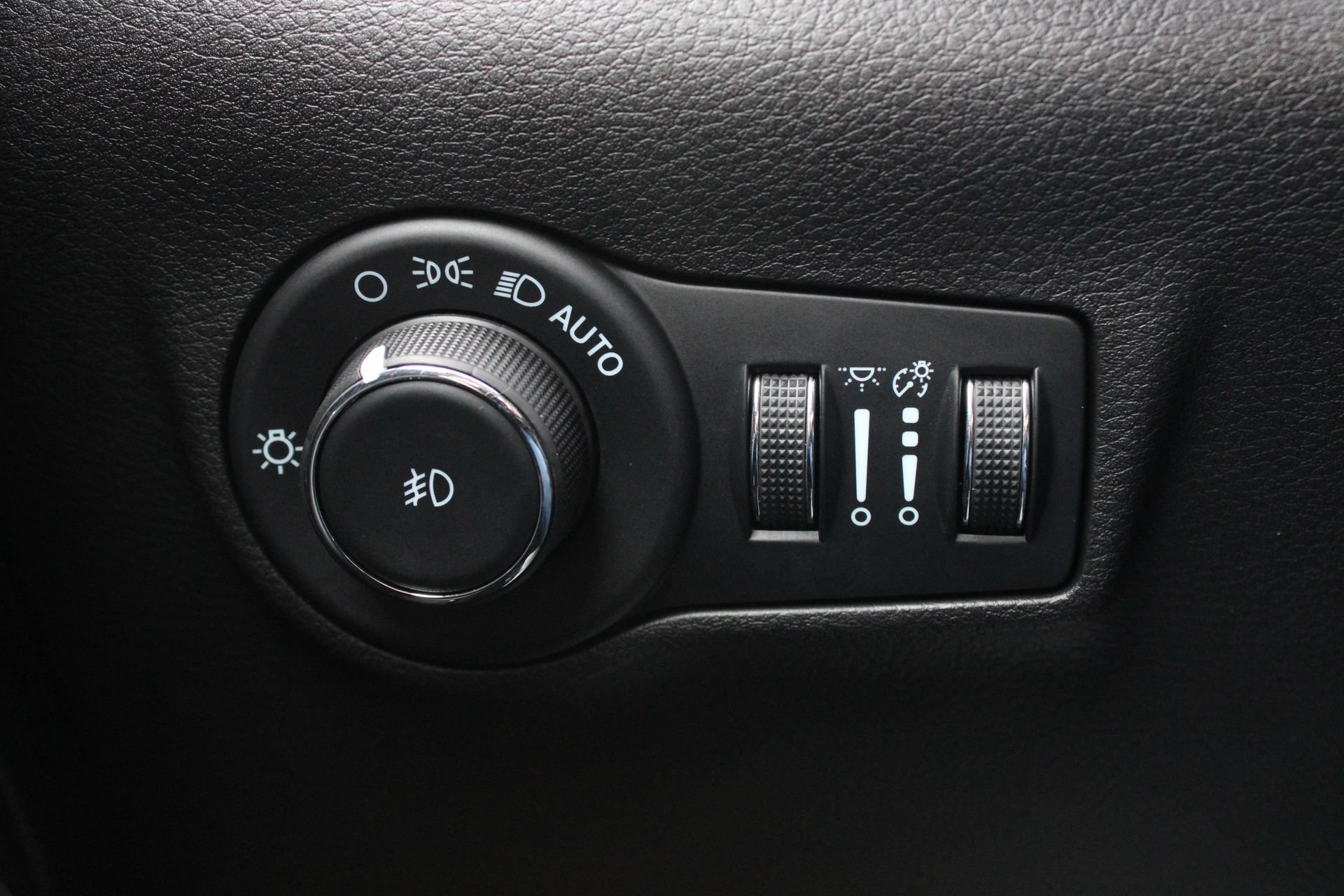 Used 2023 Jeep Compass High Altitude AWD/4WD image 28