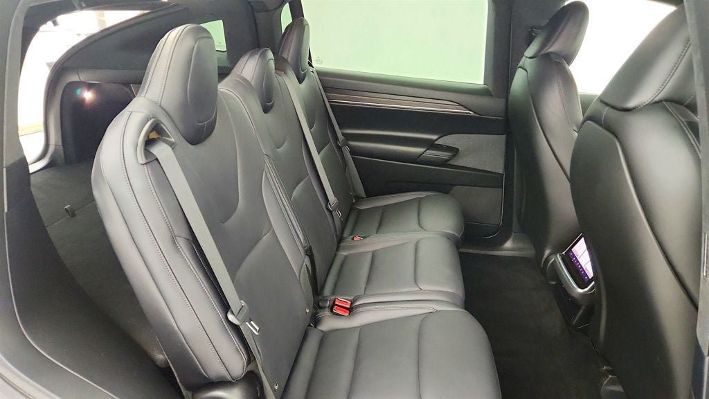Used 2022 Tesla Model X AWD/4WD image 27