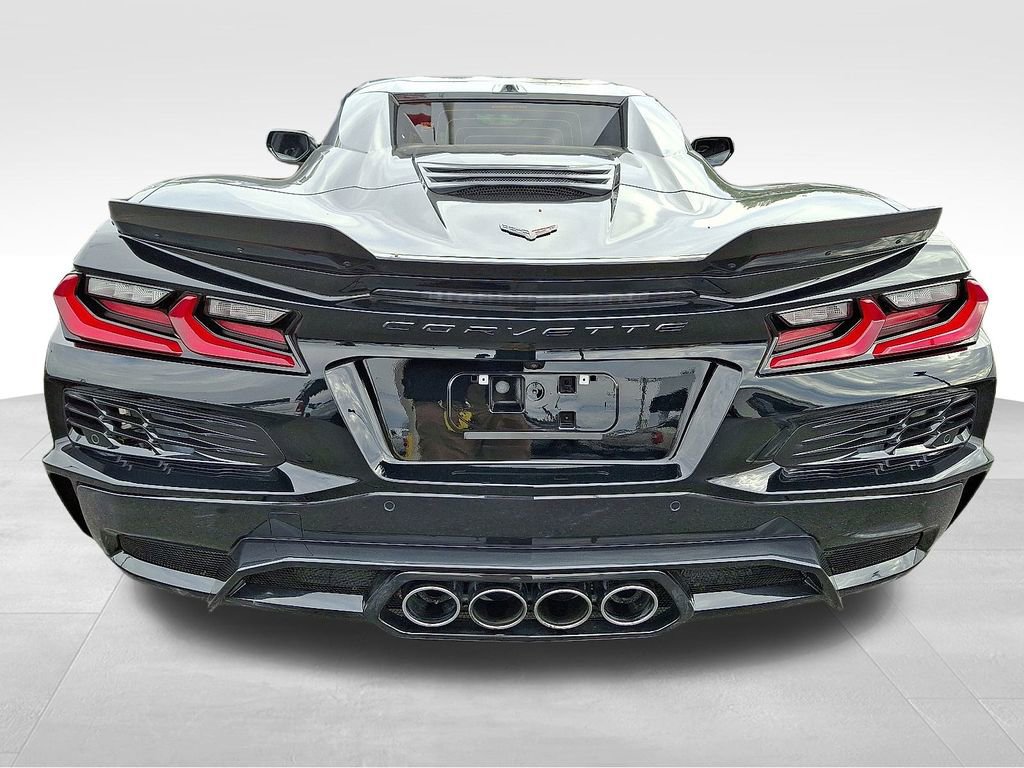 Used 2025 Chevrolet Corvette Z06 RWD image 5