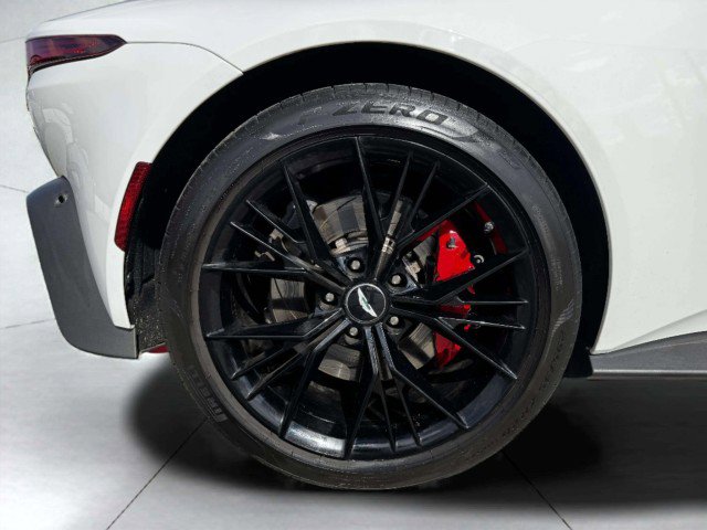 Used 2023 Aston Martin V8 Vantage Coupe image 42