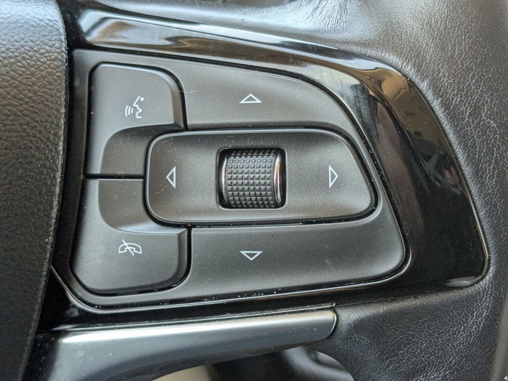 Used 2023 Buick Enclave Essence w/ Experience Buick Package image 20