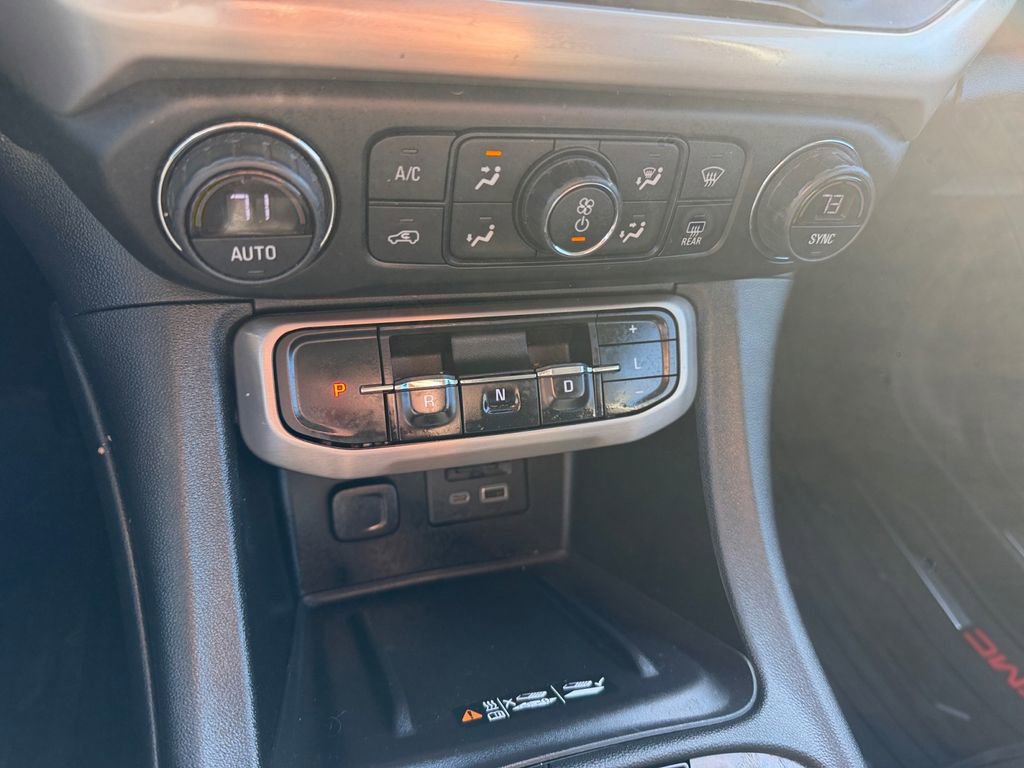 Used 2022 GMC Acadia Denali w/ Denali Technology Package image 20