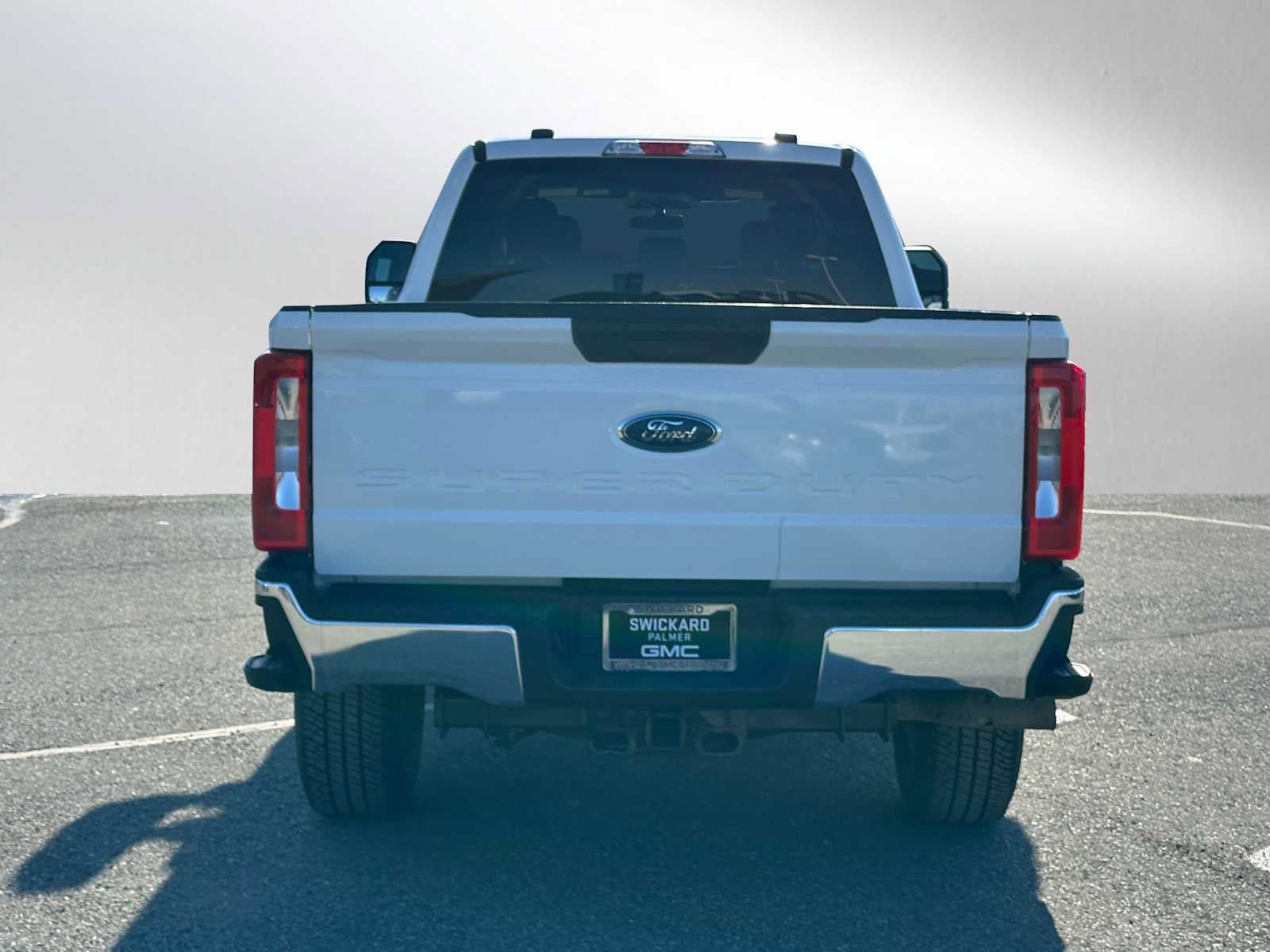 Used 2023 Ford F350 XLT w/ FX4 Off-Road Package image 4