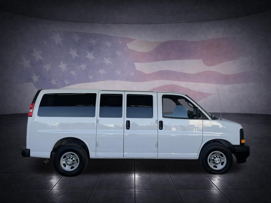Used 2017 Chevrolet Express 2500 LS image 3