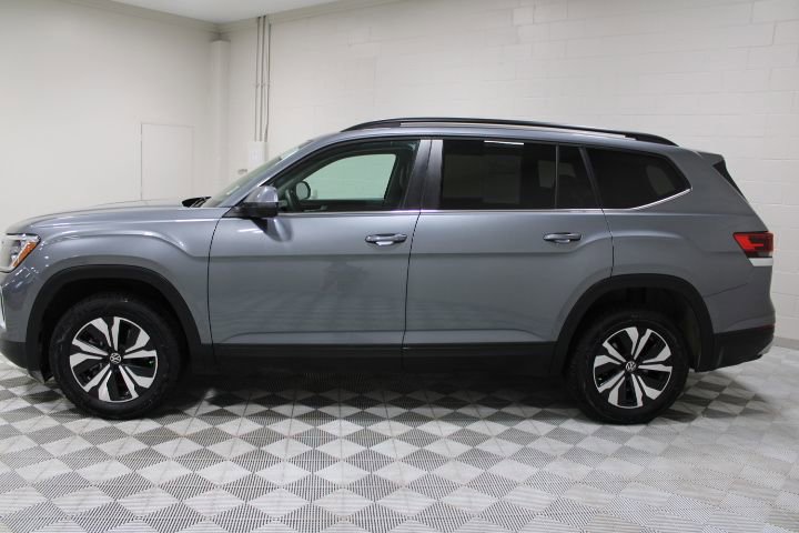 Used 2024 Volkswagen Atlas SE image 6
