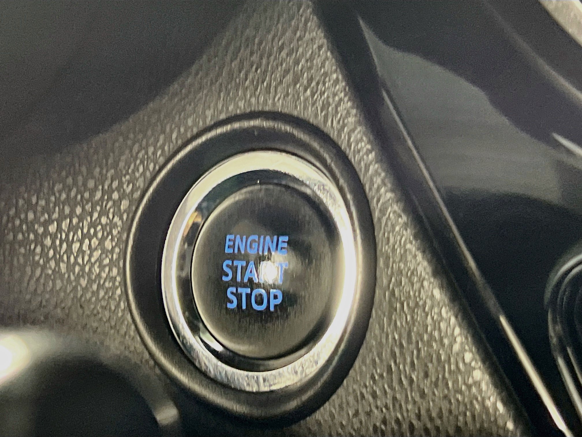 Used 2020 Toyota C-HR XLE FWD image 23