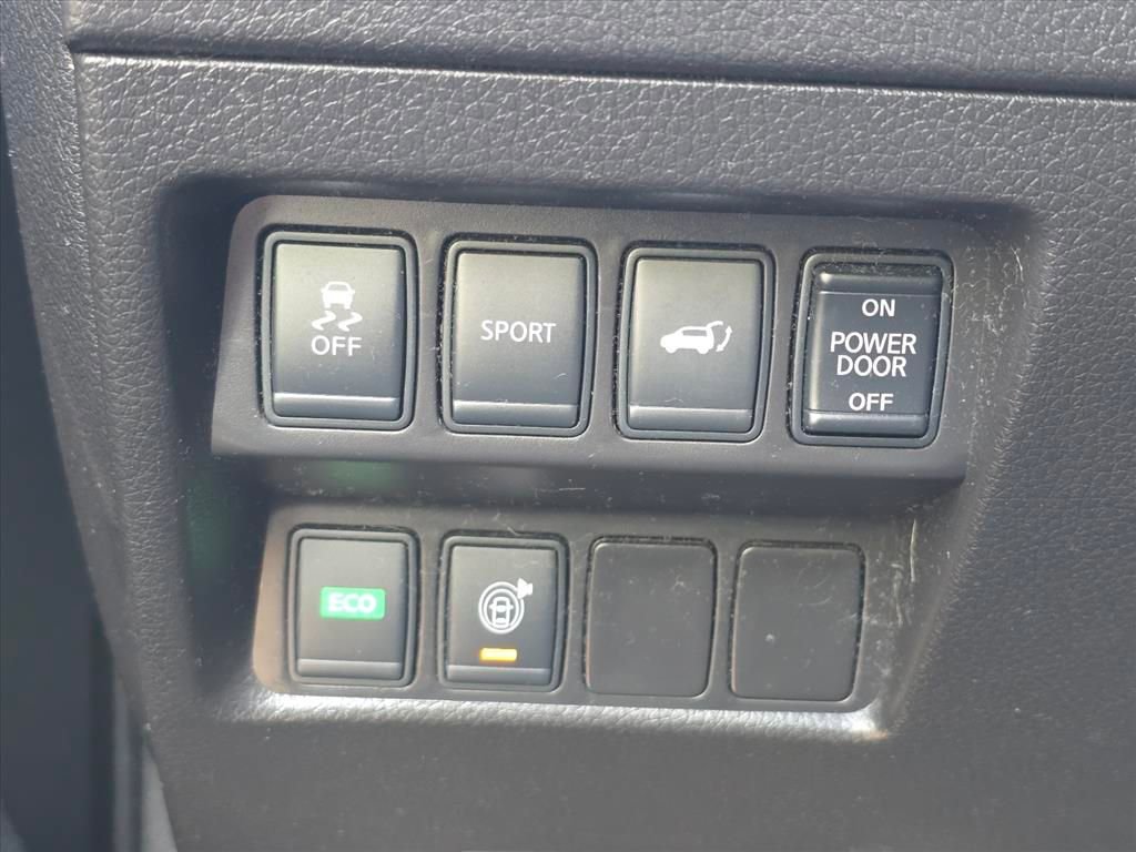 Used 2016 Nissan Rogue SL w/ SL Premium Package image 10