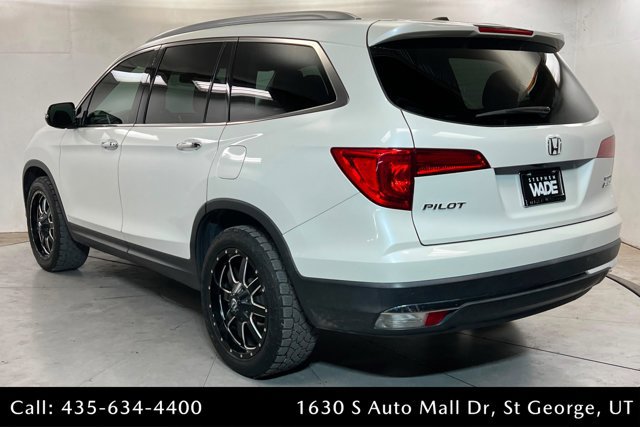 Used 2017 Honda Pilot Touring image 3