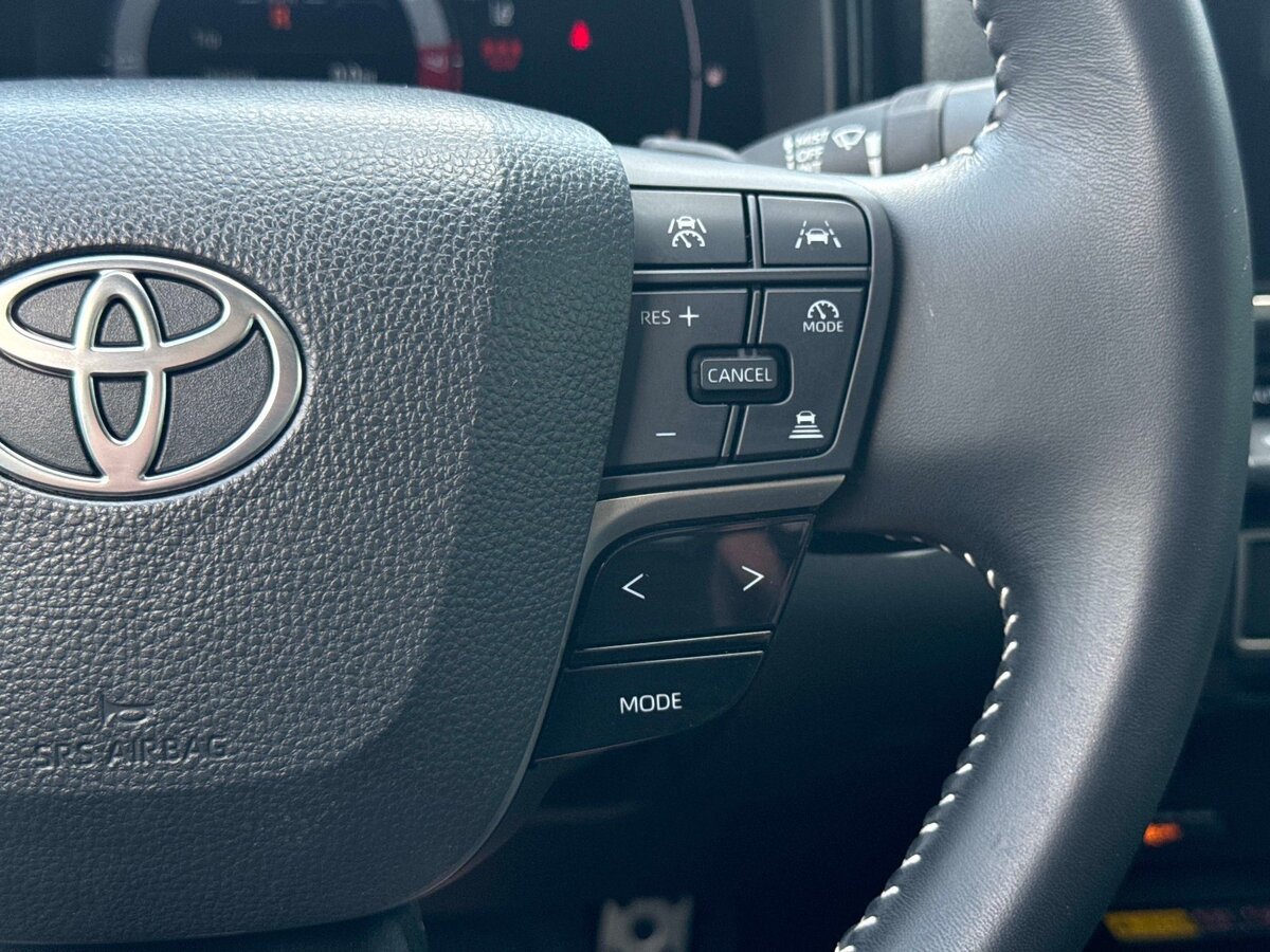 Used 2025 Toyota Camry SE w/ Multimedia Upgrade Package FWD image 29
