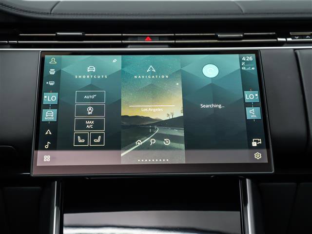 Used 2025 Land Rover Range Rover Long Wheelbase SE image 29