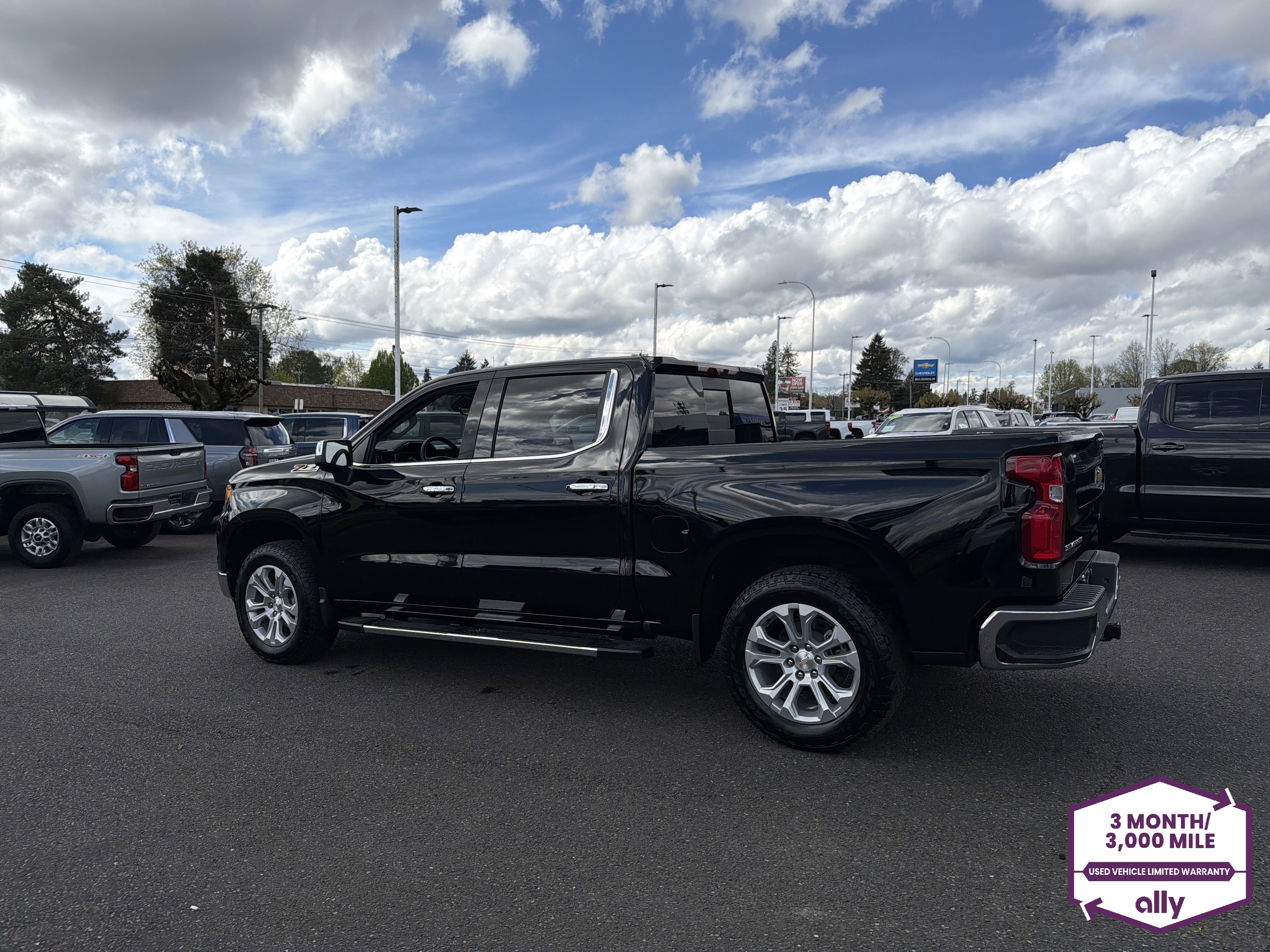 Used 2026 Chevrolet Silverado 1500 LTZ w/ LTZ Premium Package AWD/4WD image 3