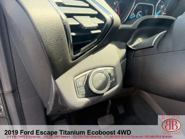 Used 2019 Ford Escape Titanium AWD/4WD image 18