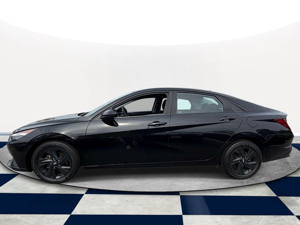 Used 2023 Hyundai Elantra SEL FWD image 4