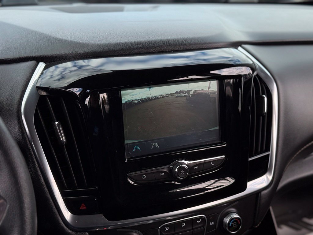 Used 2019 Chevrolet Traverse LS w/ LPO, Blackout Package FWD image 3