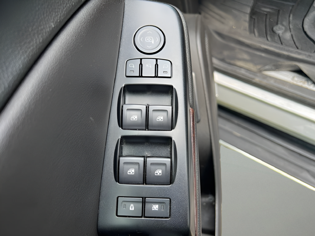 Used 2019 GMC Yukon SLT AWD/4WD image 15