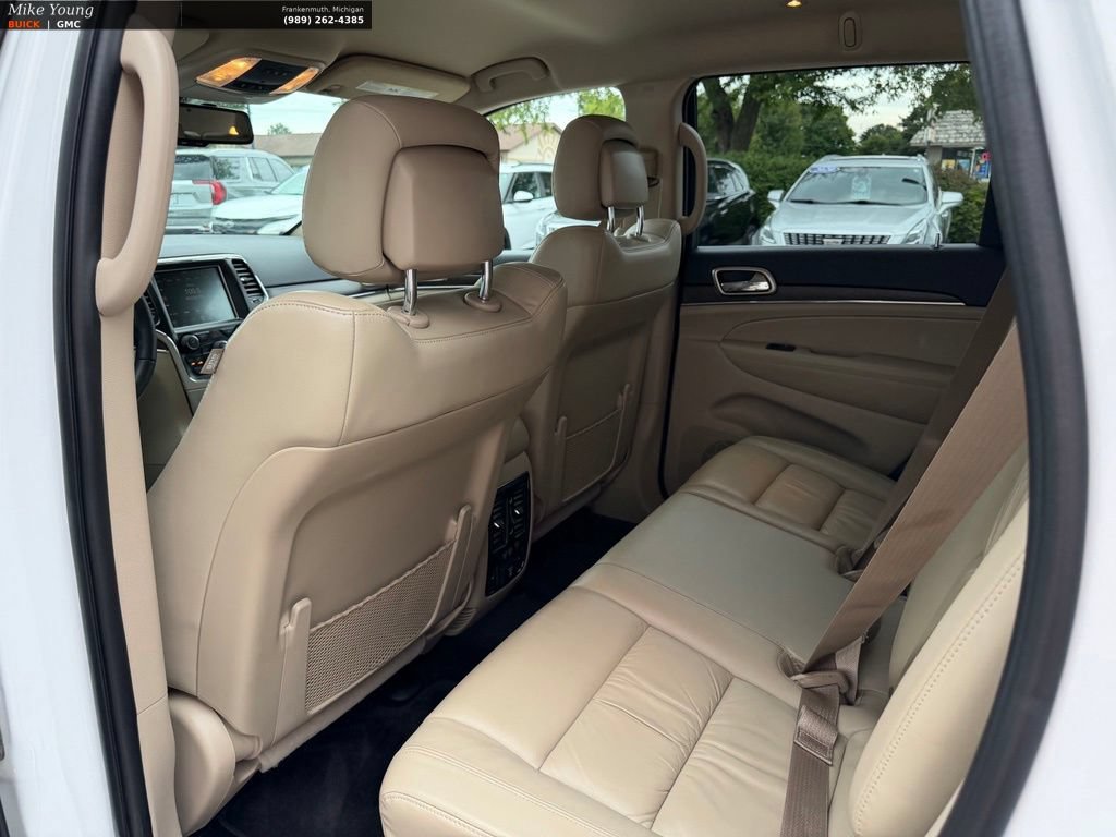 Used 2016 Jeep Grand Cherokee Limited AWD/4WD image 13