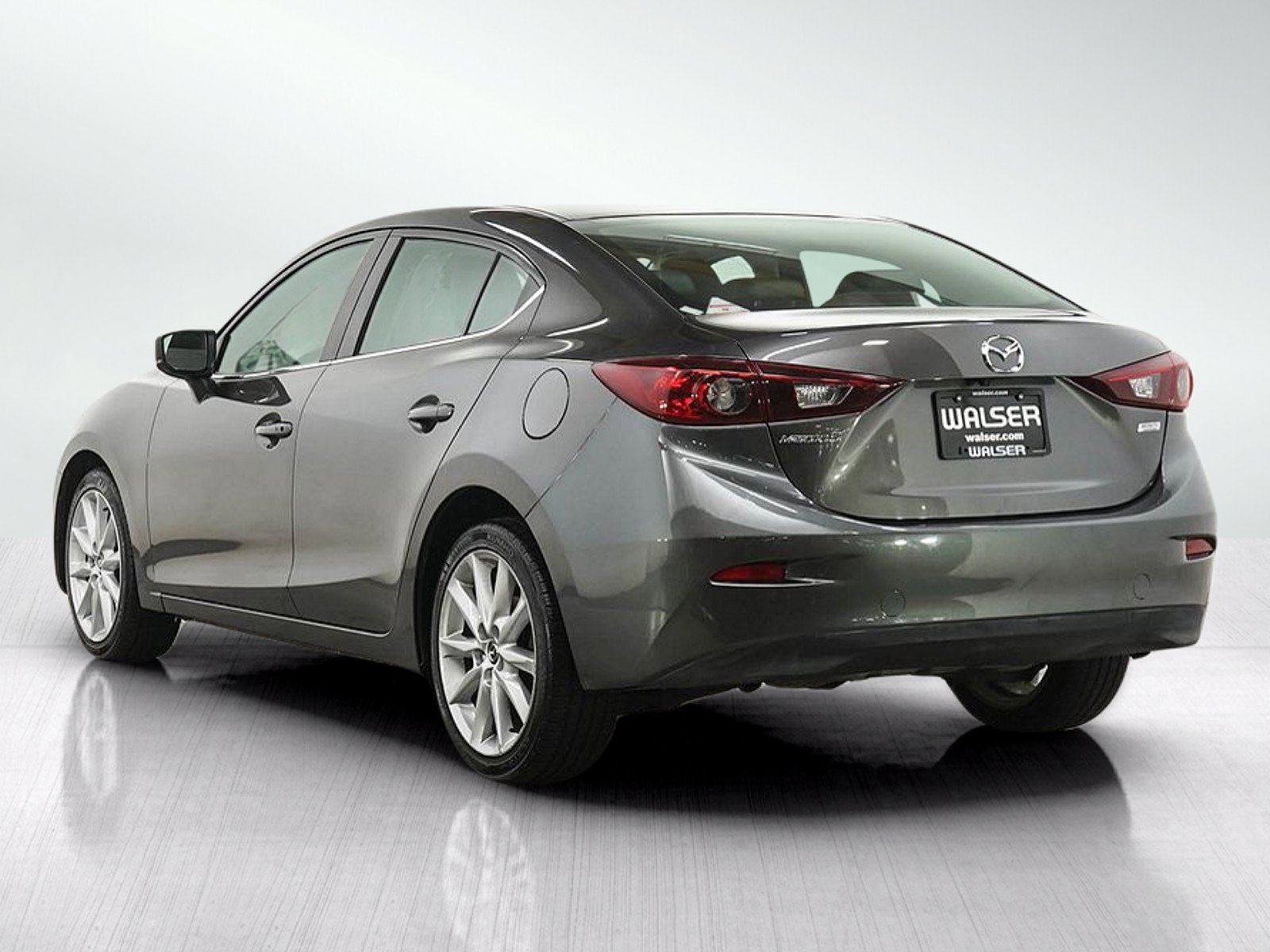 Used 2017 MAZDA MAZDA3 Touring FWD image 3