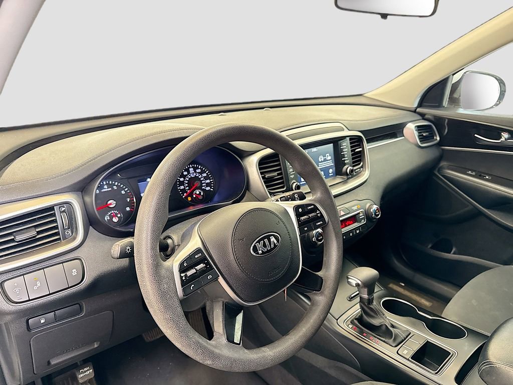 Used 2019 Kia Sorento LX image 11
