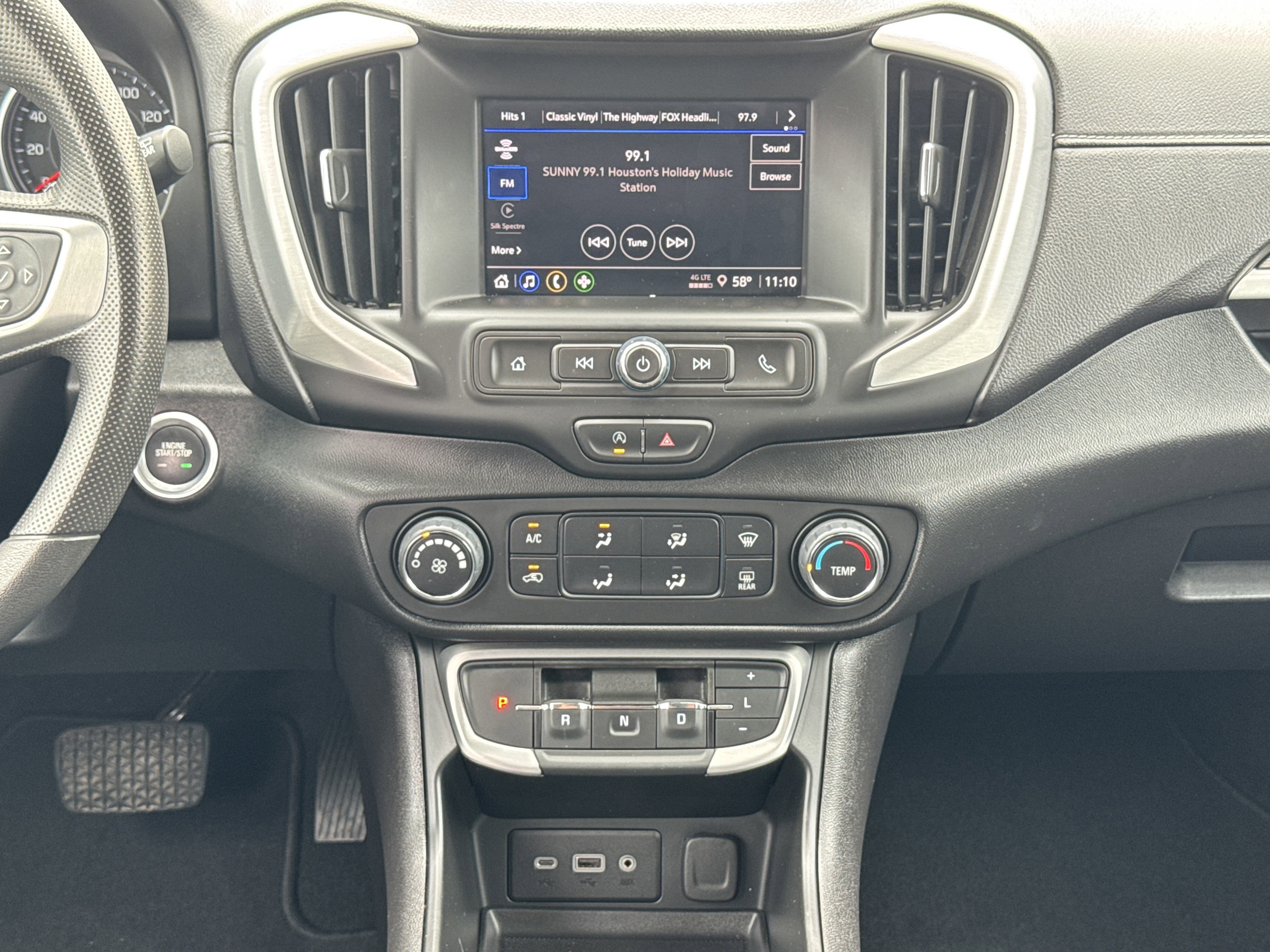 Used 2024 GMC Terrain SLE image 24