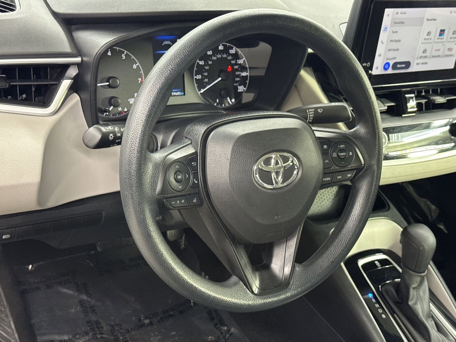 Used 2024 Toyota Corolla LE image 20