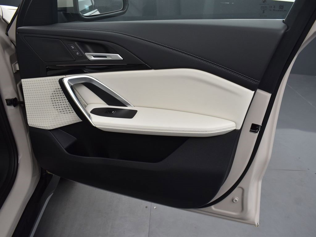 New 2026 BMW X1 xDrive28i w/ Technology Package image 23