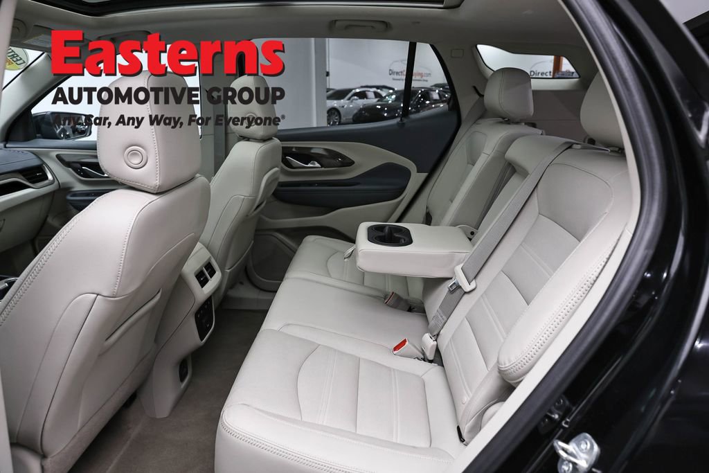 Used 2022 GMC Terrain Denali w/ Denali Premium Package AWD/4WD image 25