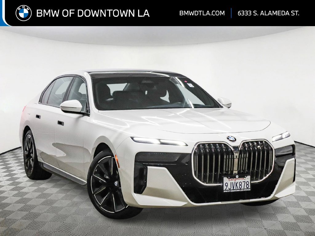 Used 2023 BMW 740i w/ Parking Assistance Package RWD image 1