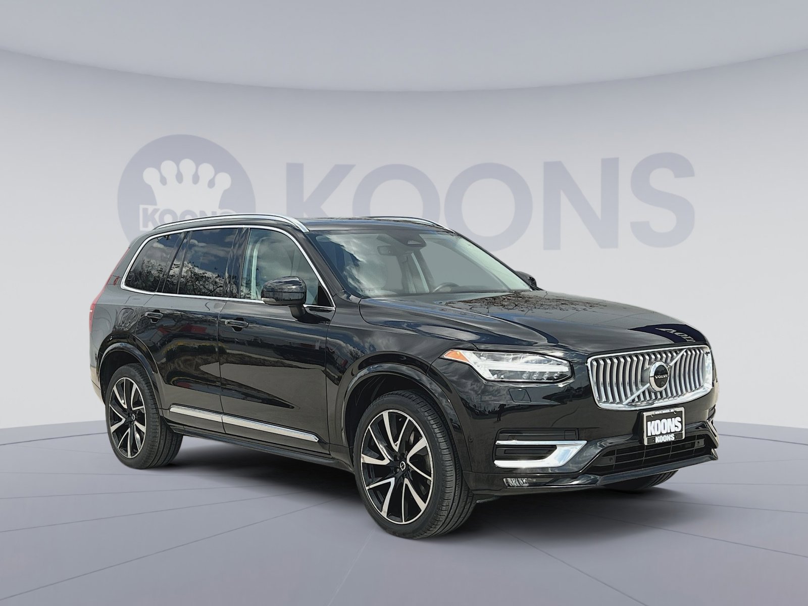 Certified 2023 Volvo XC90 B6 Plus image 5