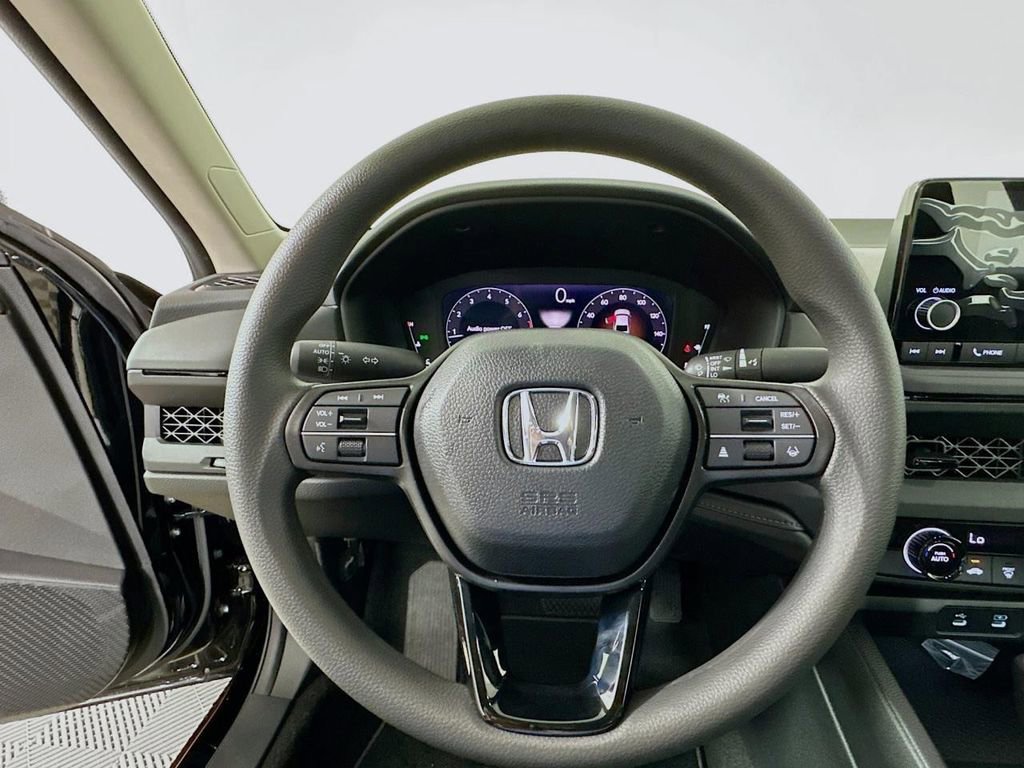 Certified 2025 Honda Accord LX image 18