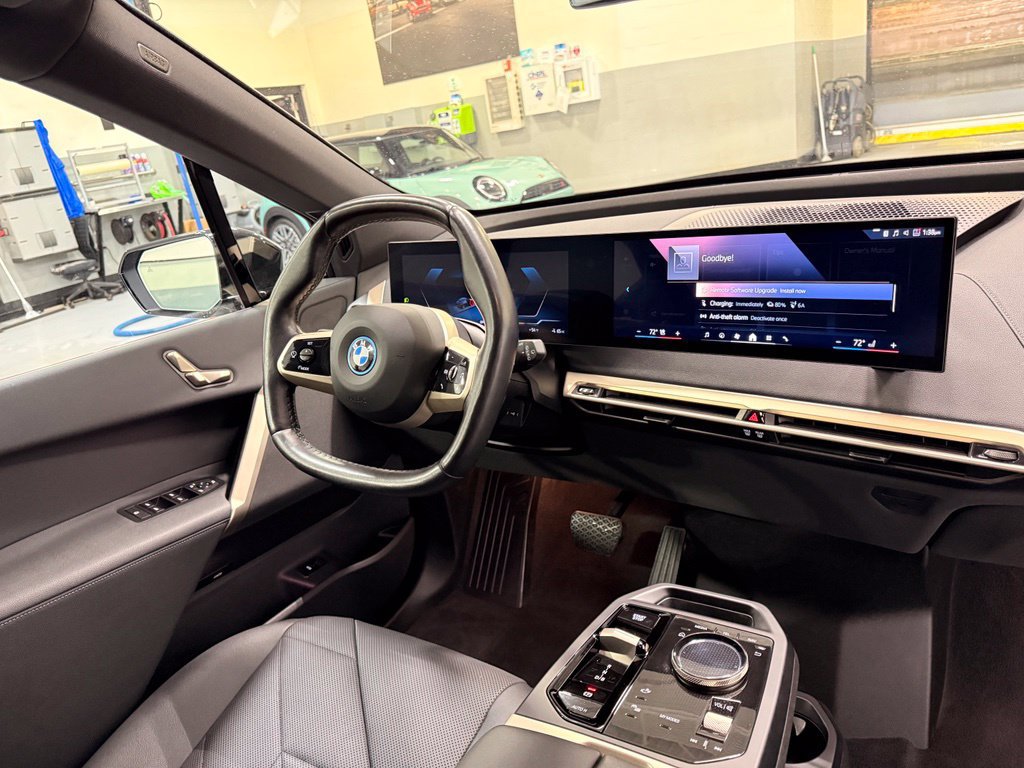 Used 2024 BMW iX xDrive50 AWD/4WD image 30