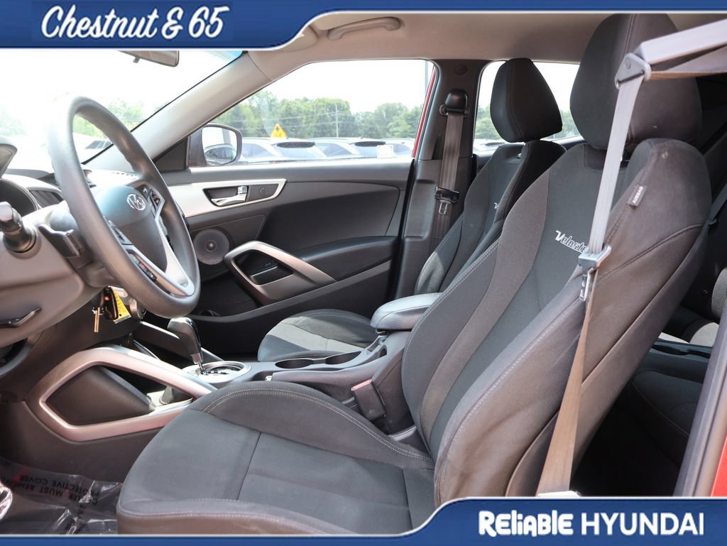 Used 2016 Hyundai Veloster FWD image 20